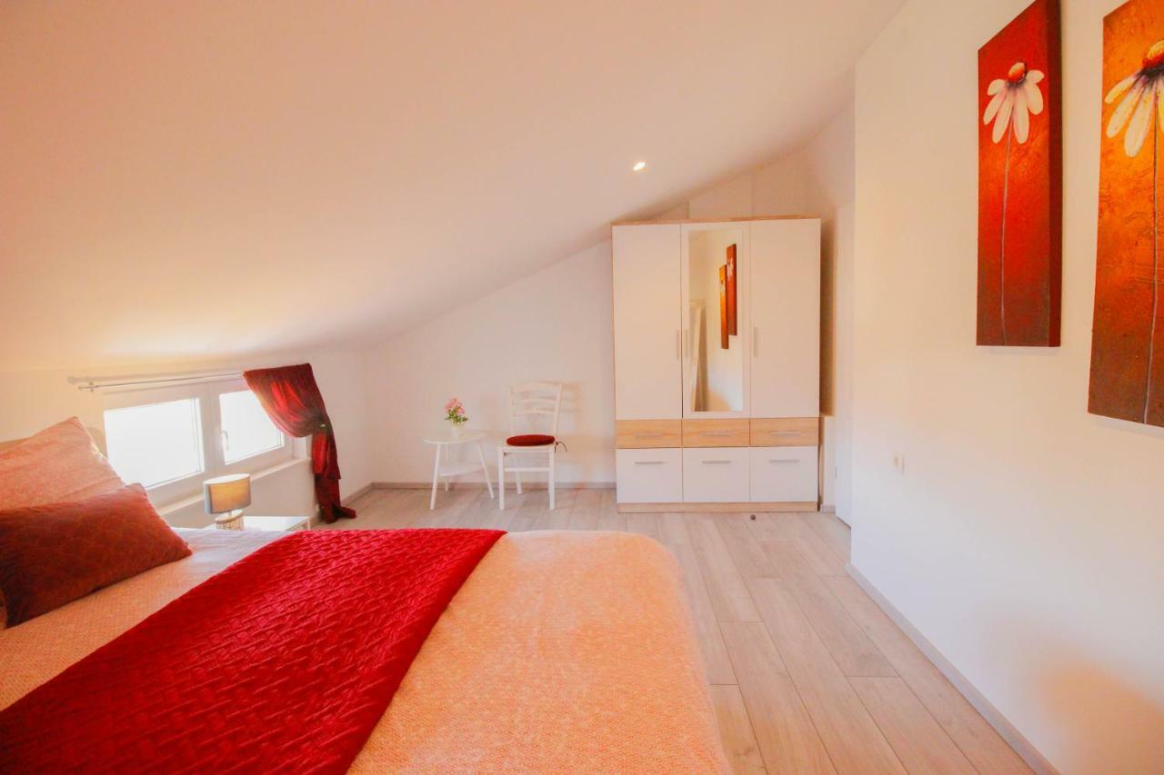 Studio Apartman Sky Rovinj Buitenkant foto