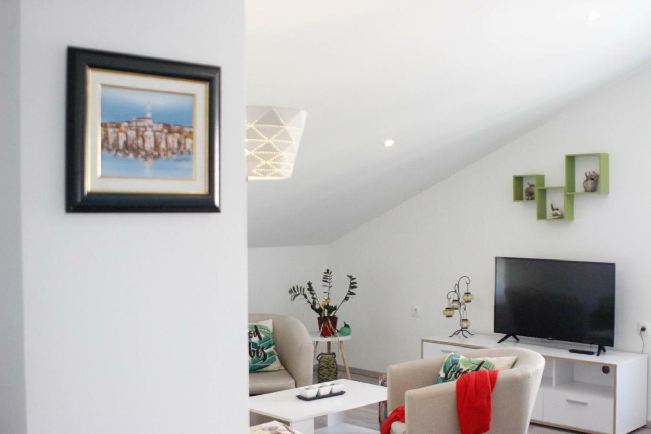 Studio Apartman Sky Rovinj Buitenkant foto