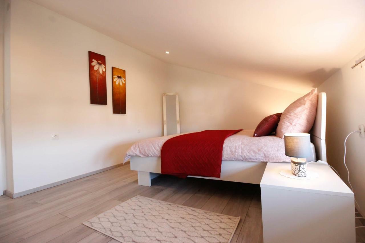 Studio Apartman Sky Rovinj Buitenkant foto